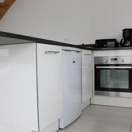 Сasa de vacaciones Maison de village avec jardin clos, 6 couchages, Saint Denis d'Oléron - FR-1-246A-53 *