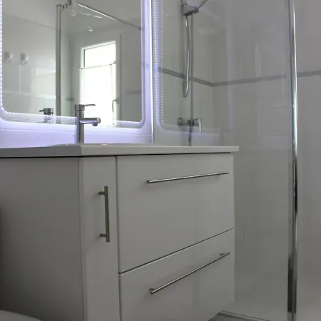 Maison De Village Avec Jardin Clos, 6 Couchages, Saint Denis D'Oleron - Fr-1-246A-53 בית נופש