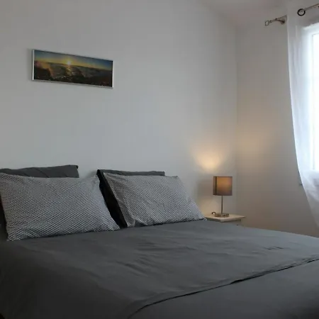 Maison Au Coeur De Saint-denis-d'oleron, 6 Couchages, Jardin Clos, Proche Et Port - Fr-1-246a-53 Semesterbostad