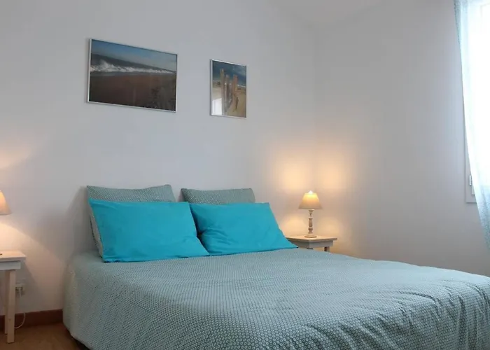 Ferienhaus Maison De Village Avec Jardin Clos, 6 Couchages, Saint Denis D'Oleron - Fr-1-246A-53 *